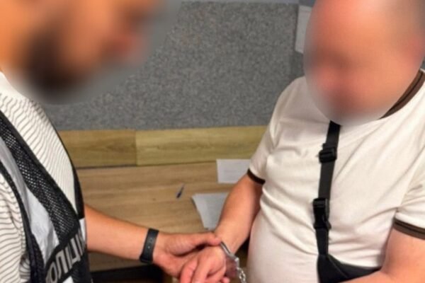 У Львові головний інженер будівельної компанії вербував малолітніх для створення дитячої порнографії