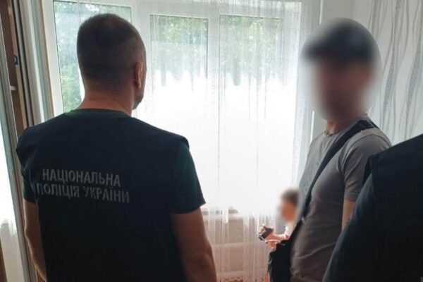 На Прикарпатті 34-річний чоловік обікрав колишню вчительку на 1,3 млн грн