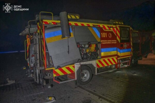 На Одещині росіяни вдарили по працівниках ДСНС під час ліквідації попередньої атаки