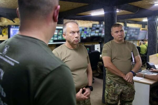 Ворог продовжує атакувати малими піхотними групами: Сирський розібрав оперативну обстановку на Куп’янському напрямку