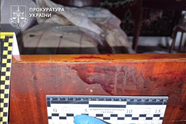 Дорікнула за несмачну їжу: На Прикарпатті син побив до смерті 95-річну матір