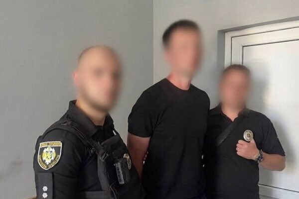 На Львівщині ухилянт на Range Rover збив поліцейського: Правоохоронець з численними травмами у реанімації