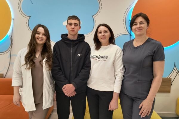 У Львові врятували зір 17-річному підлітку, якому в око потрапив металевий дріт від болгарки