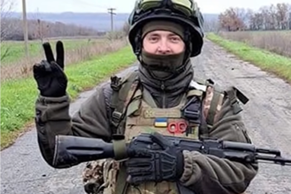 Сумку рознесло на шматки, а Біблія лишилася цілою: У ДПСУ розказали історію бойового медика (ВІДЕО)