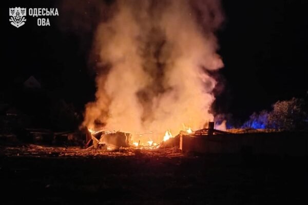 Ворог вдарив по Одесі ракетами і БпЛА: Постраждали жінка і дитина