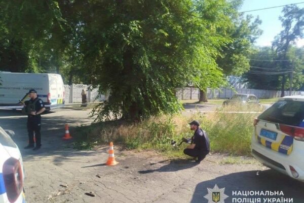 У Кам’янському чоловік кинув гранату у бік поліцейського і військовослужбовця ТЦК