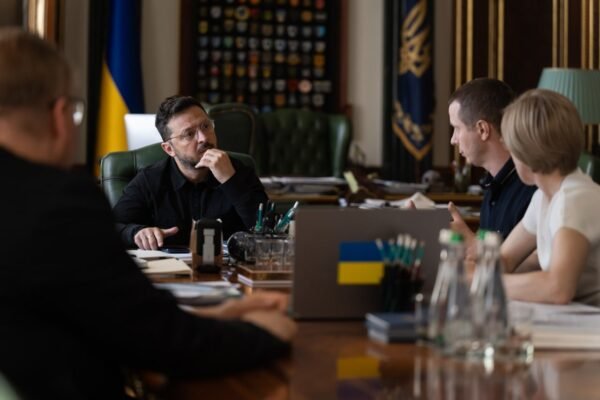 Відкриття архівів і збільшення дозволів на ексгумацію: Зеленський розповів про політику України щодо Польщі