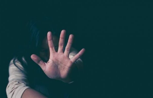 На Хмельниччині водій маршрутки домагався до 12-річної дівчинки