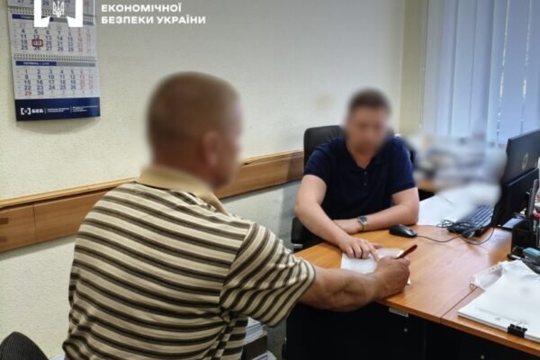 Судитимуть двох ділків з Полтавщини, що організували підпільну торгівлю бензином сумнівної якості, – БЕБ