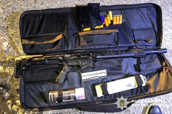 На Хмельниччині п’яний чоловік влаштував стрілянину