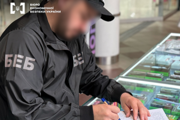 БЕБ викрило на Львівщині мережу магазинів з незаконного продажу вейпів на 55 млн грн