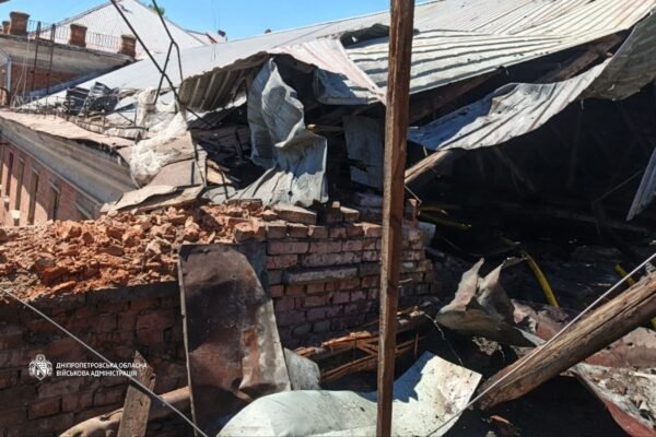 Росіяни понад 40 разів вдарили по Дніпропетровщині: Загинули двоє людей