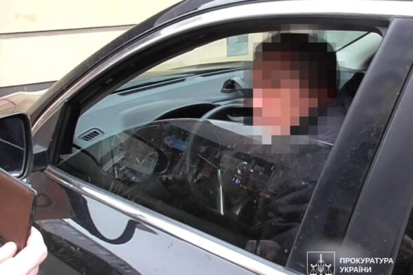 Протаранив авто НАБУ та наїхав на детектива: Мешканець Харкова отримав 2 роки обмеження волі