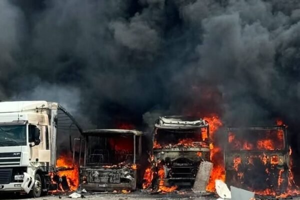 Росіяни вдарили по Павлограду: Загорілися вантажівки на СТО