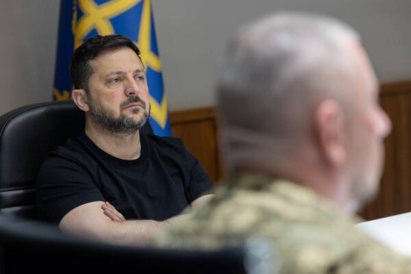 Українські командири відзначили важливість програми розподілу особового складу, – Зеленський