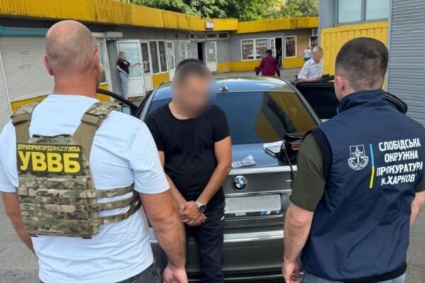 Обіцяв за гроші переправити до Білорусі: На Рівненщині затримали організатора схеми