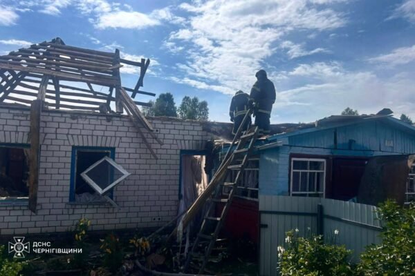 На Чернігівщині росіяни вдарили по підприємству, ліцею, харчовому підприємству та атакували енерогооб’єкти
