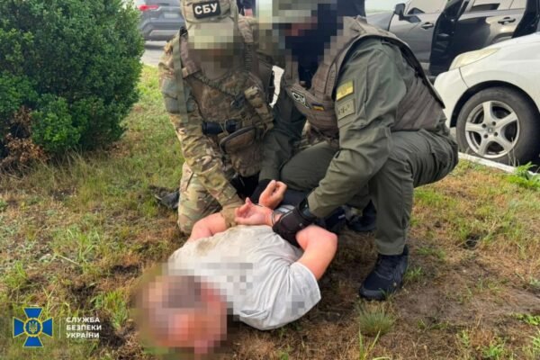 На Харківщині затримали зрадника, що встановлював відеопастки для наведення ударів по регіону