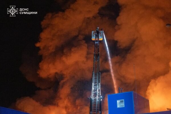 В Сумах рятувальники потрапили під повторний обстріл