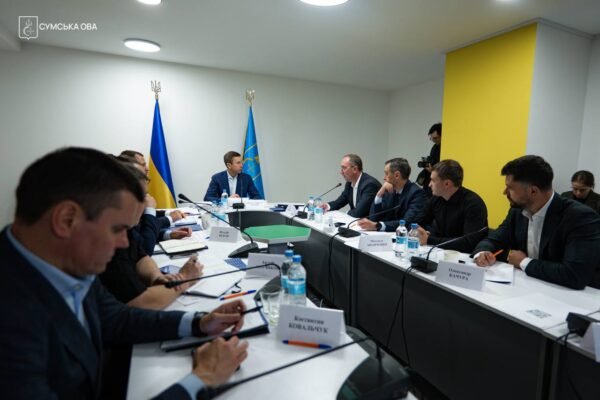 Урядовці разом з військовими шукають рішення, як захистити Сумщину від КАБів