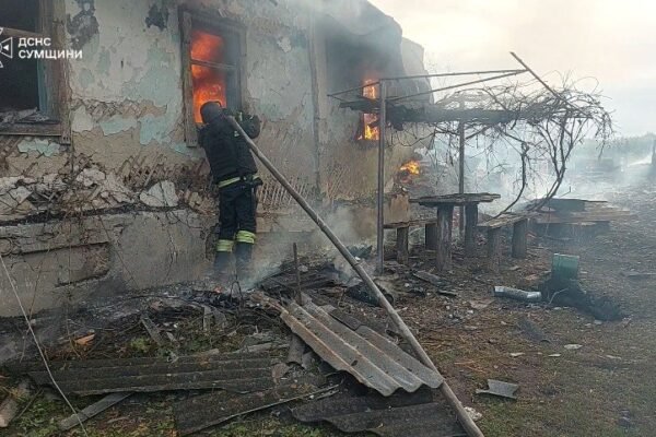 Російські реактивні дрони атакували громаду на Сумщині. Є поранені