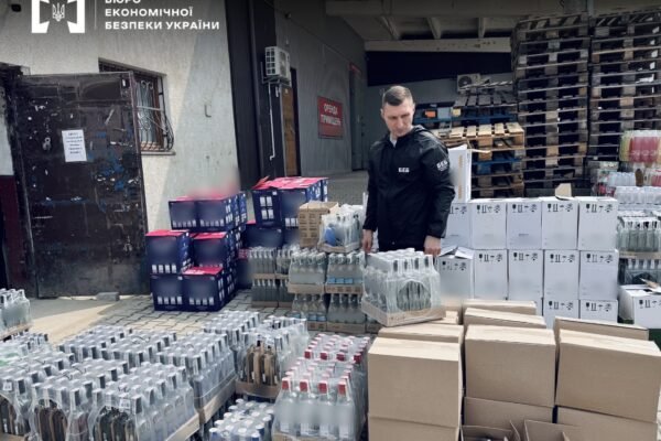 Перед судом постане буковинський бізнесмен, що торгував сурогатним алкоголем, – БЕБ