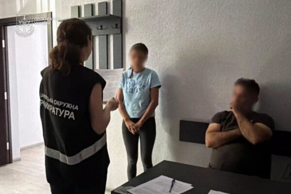 На Закарпатті через сексуальну експлуатацію малолітньої доньки судитимуть багатодітну матір