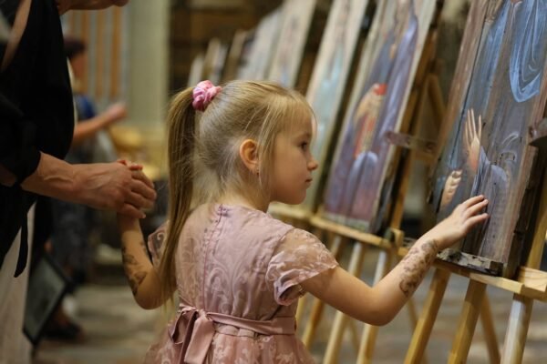 У Львові відкрили виставку ікон, написаних на ящиках з-під набоїв