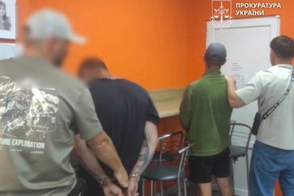 Збував «товар» з руки в руки: На Прикарпатті затримали 25-річного наркоторговця