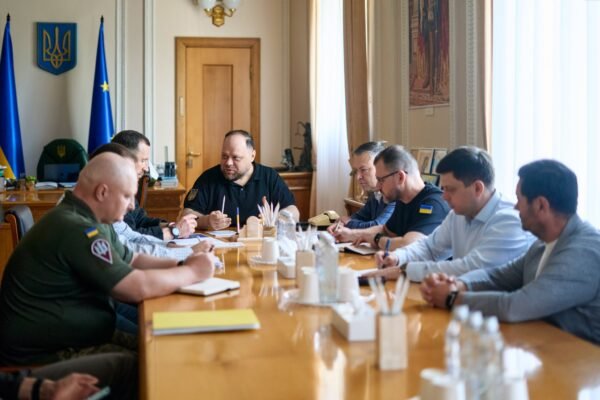 Стефанчук провів нараду з Хмарою і Клименком