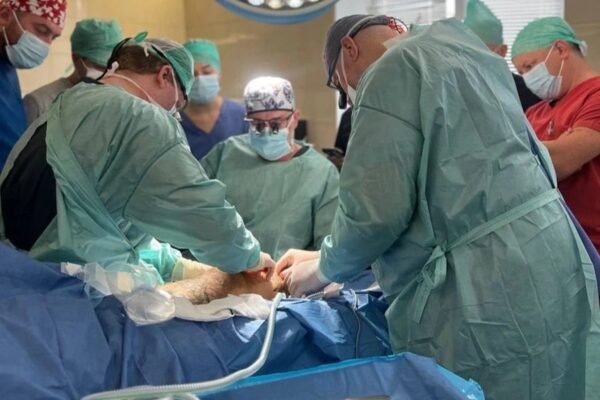 Без болю та фантомних відчуттів: У Львові італійські хірурги прооперували чотирьох військових за унікальною методикою