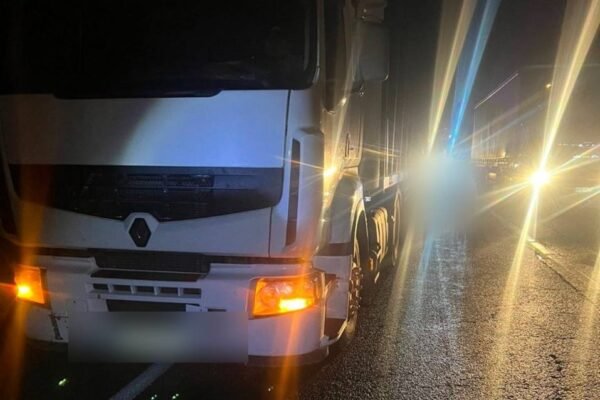 На Львівщині внаслідок наїзду трьох автомобілів загинув 38-річний чоловік