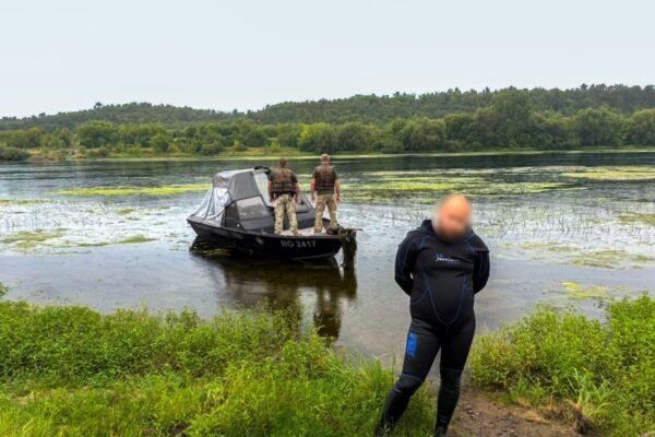 На кордоні з Молдовою затримали мешканця Вінниччини, який намагався форсувати Дністер (ВІДЕО)