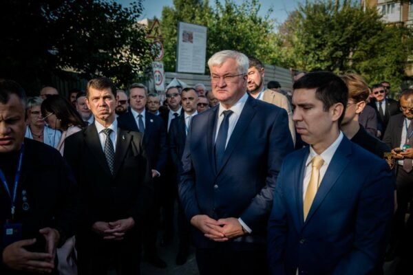 У Києві розпочалася нарада послів