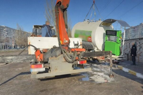 БЕБ викрило нелегальну АЗС у Дніпрі: Організатор опиниться на лаві підсудних