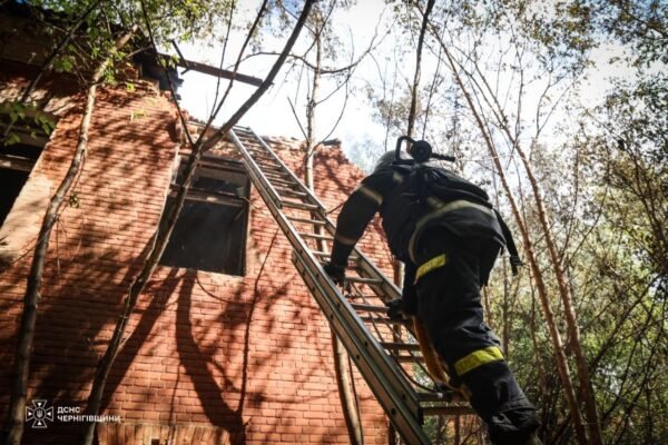 На Чернігівщині через обстріли пошкоджені будинки та  АЗС