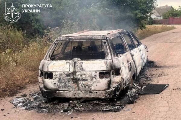 На Харківщині дрон атакував цивільне авто. Є поранені