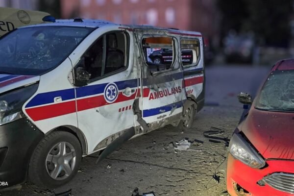 Росіяни вдарили по каретах “швидкої” допомоги у Сумах