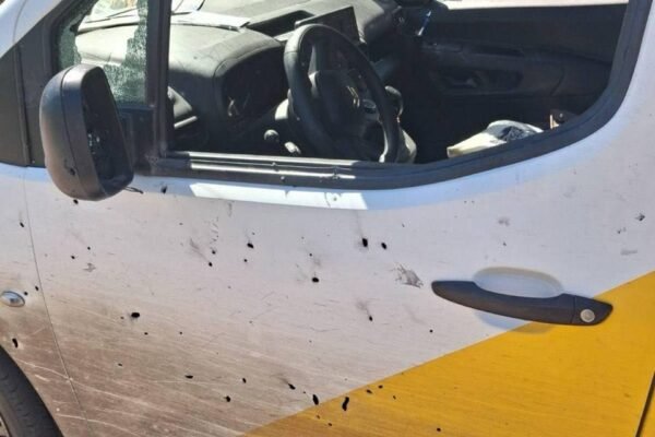 Окупанти вдарили по пересувному відділенню Укрпошти на Чернігівщині. Є поранені