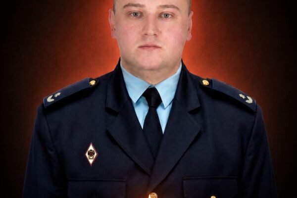 Під час ліквідації наслідків ворожого обстрілу в Сумах загинув рятувальник