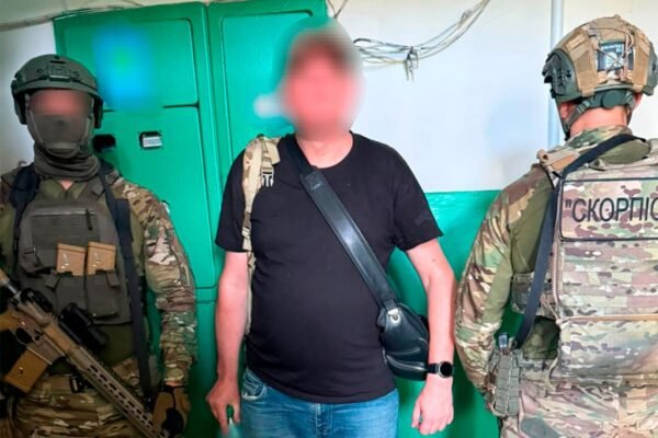 Військового, що був у розшуку через СЗЧ зі зброєю, затримали на Чернігівщині