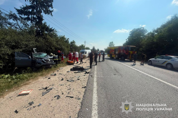 На Тернопільщині сталася потрійна ДТП. Серед потерпілих – дитина