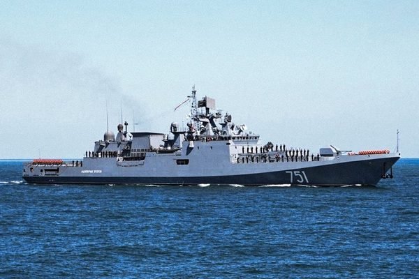 ГУР вдарили по російському ракетоносію “Адмірал Ессен” 