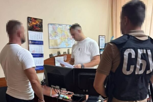 Закарпатець «злив» у мережу переміщення військової техніки – йому повідомили про підозру