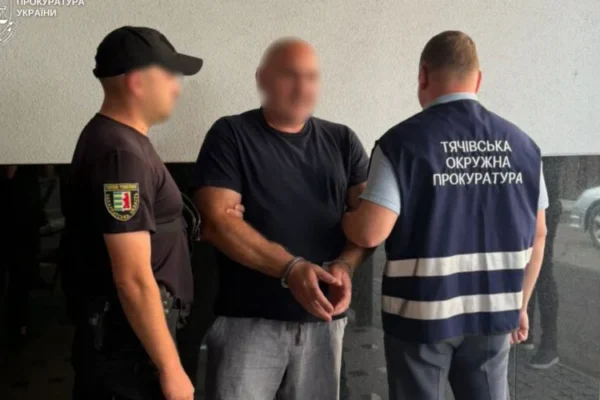 Підозрюваного у нападі на туристів біля озера Апшинець у Карпатах взяли під варту без права на заставу
