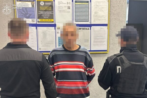 Понад 120 ударів ножем: У Львові взяли під варту підозрюваного у вбивстві колишньої дружини та сина