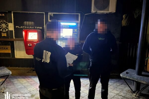 «Погоріли» на першому клієнті: В Ужгороді на переправленні ухилянта спіймали нацгвардійця і його спільника