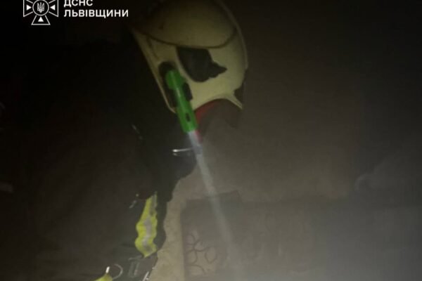 На Львівщині під час пожежі у багатоповерхівці загинув 78-річний чоловік