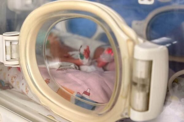 Гострий панкреатит на 34-му тижні вагітності: Львівські медики врятували маму і новонароджену донечку