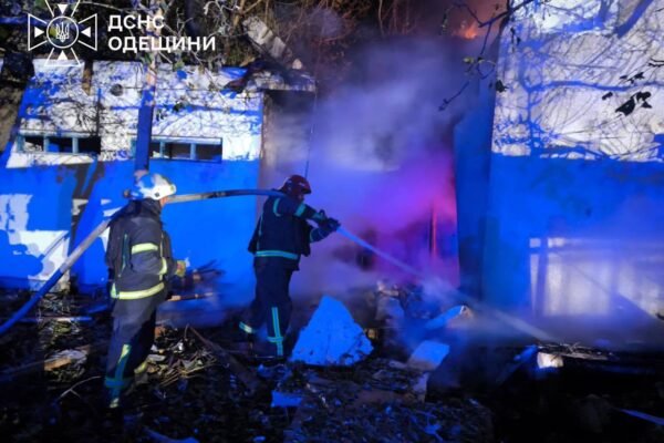 Ворог вдарив по Одещині: Влучили по готелю і вантажівках